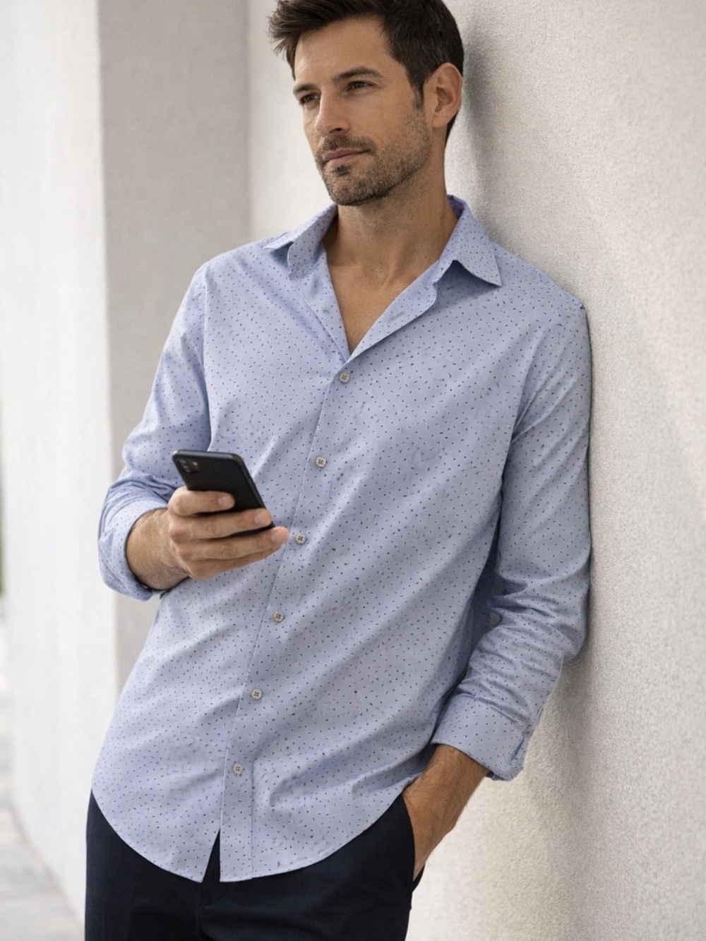Van Heusen Men's Light Blue Micro-Dot Button-Down Shirt
